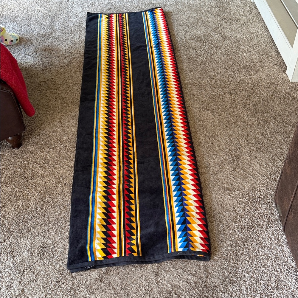 Pendleton Multicolor Beach Towel.  SEE PICTURES